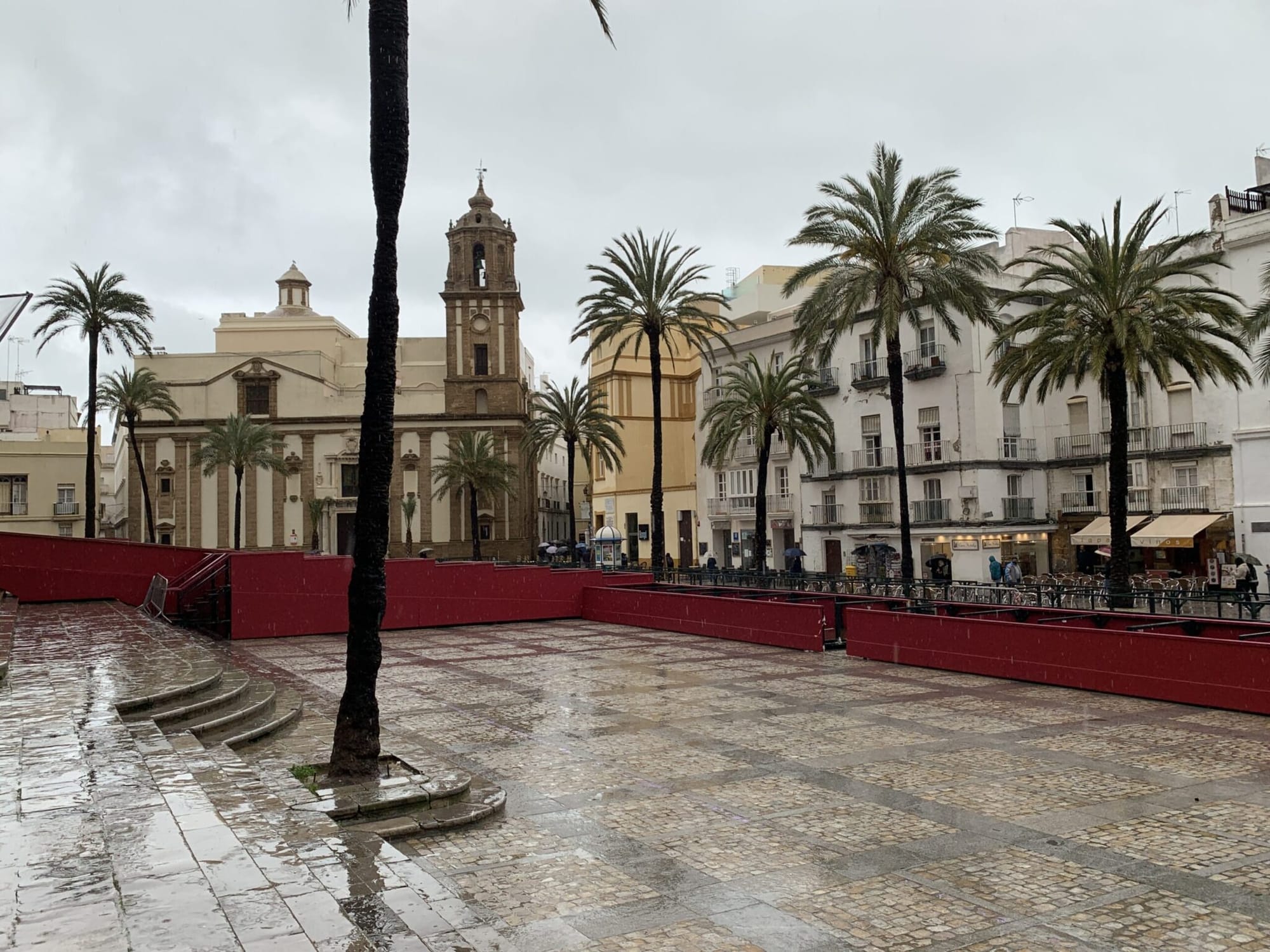 A Wet Visit to Cádiz